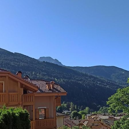Le Balze Di Carisolo, Trilocale Con Giardino Apartment Екстериор снимка