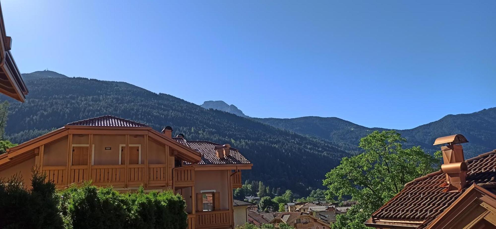 Le Balze Di Carisolo, Trilocale Con Giardino Apartment Екстериор снимка
